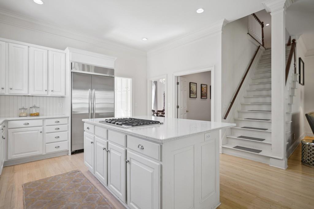 2985 Devonshire Place NW