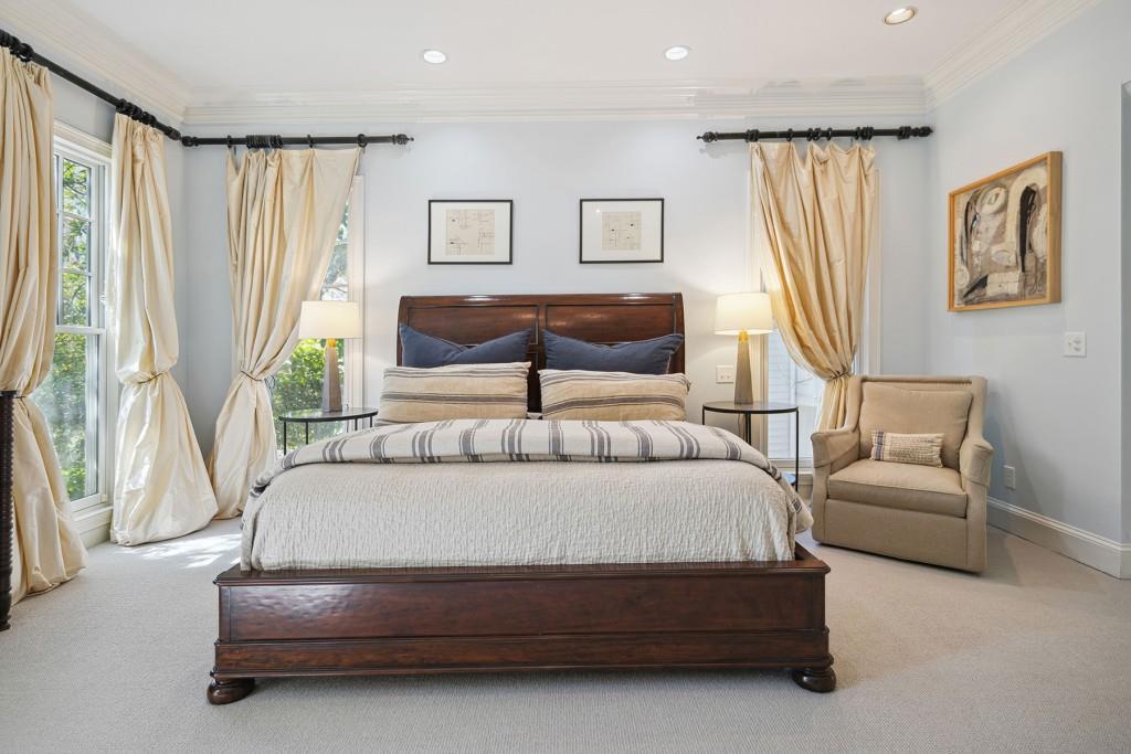 2985 Devonshire Place NW