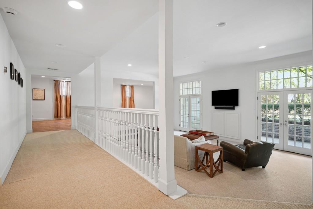 2985 Devonshire Place NW