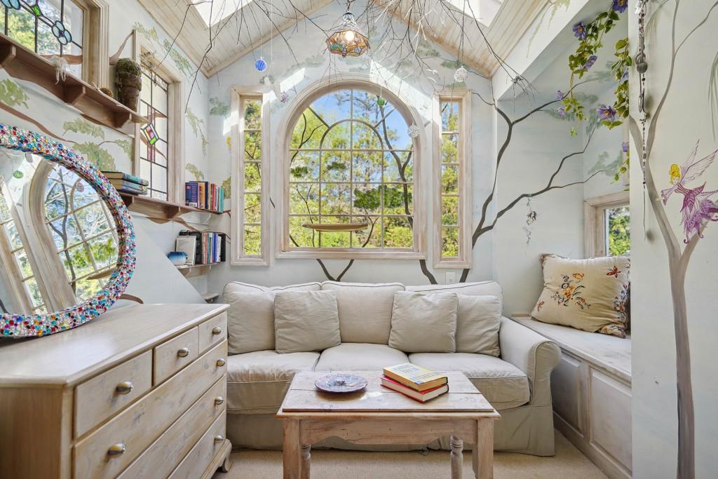 2985 Devonshire Place NW