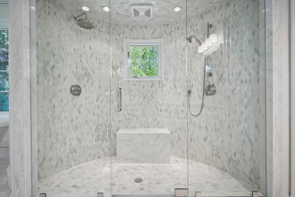 2985 Devonshire Place NW