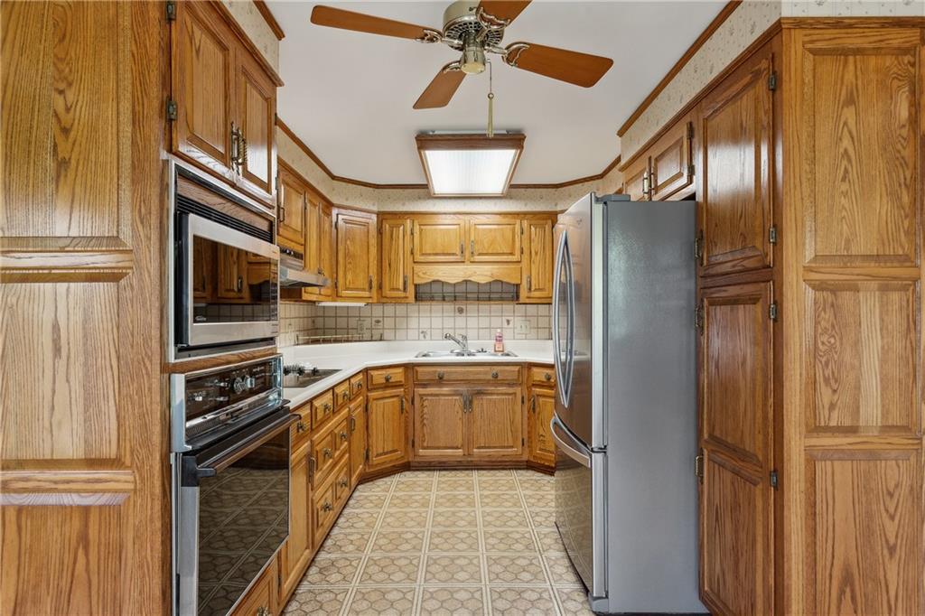 2935 Leafwood Drive SE