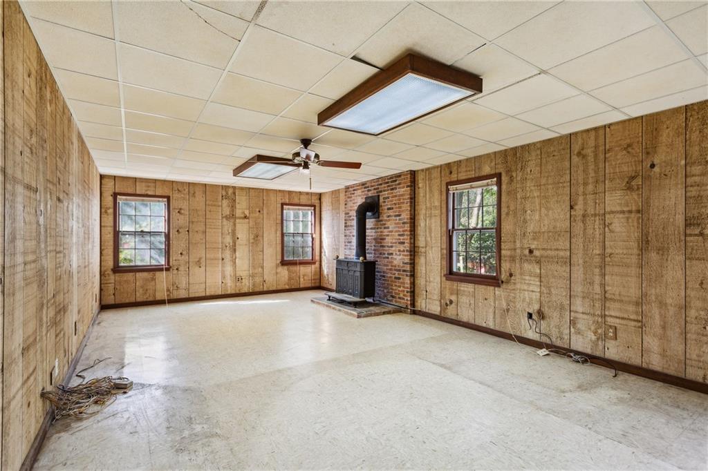 2935 Leafwood Drive SE