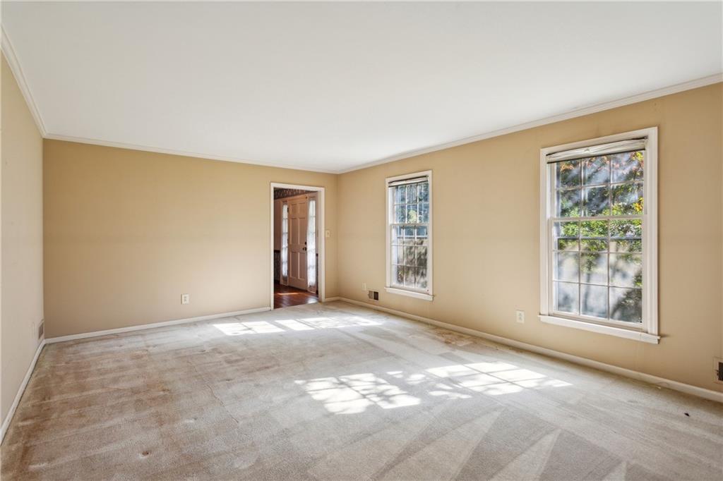 2935 Leafwood Drive SE