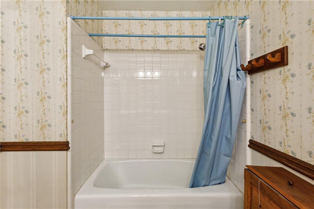 2935 Leafwood Drive SE