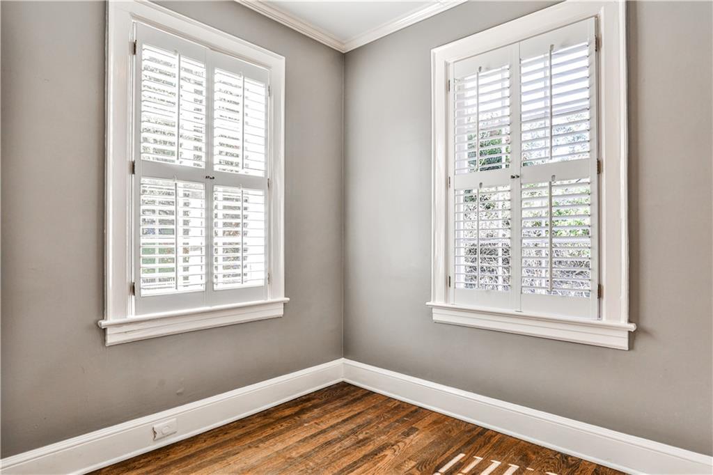 647 Longwood Drive NW