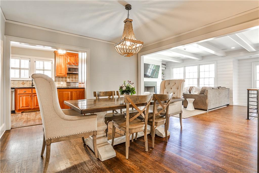 647 Longwood Drive NW