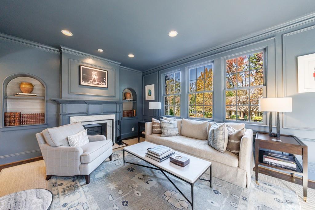 445 Brentwood Drive NE