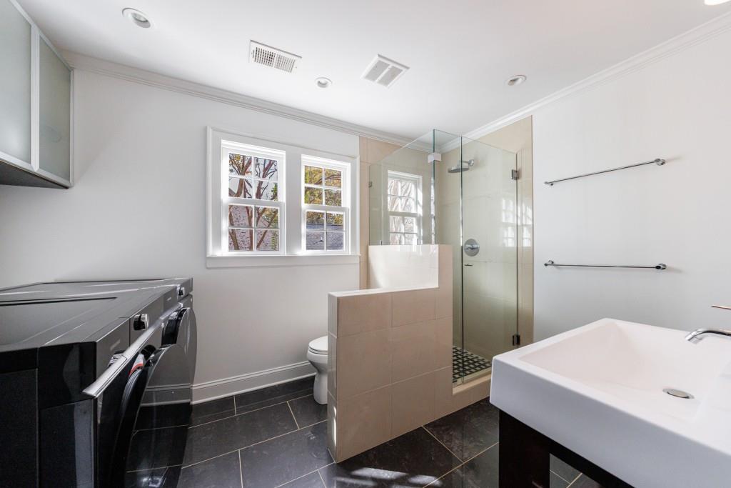 445 Brentwood Drive NE