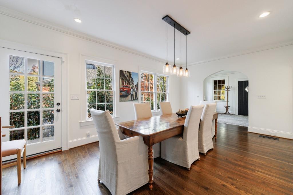 445 Brentwood Drive NE