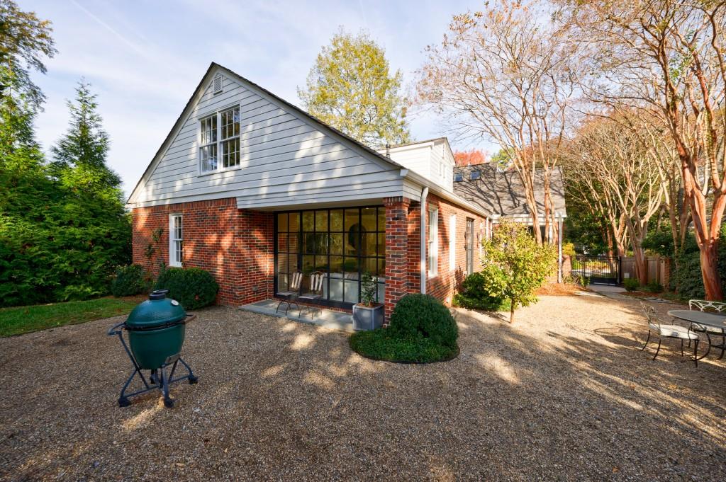 445 Brentwood Drive NE