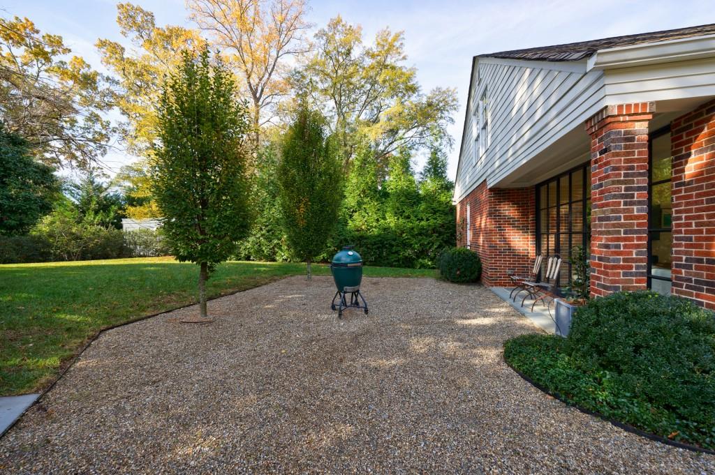 445 Brentwood Drive NE