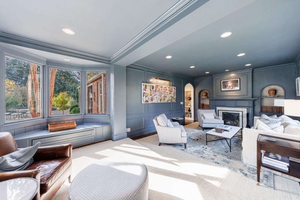 445 Brentwood Drive NE