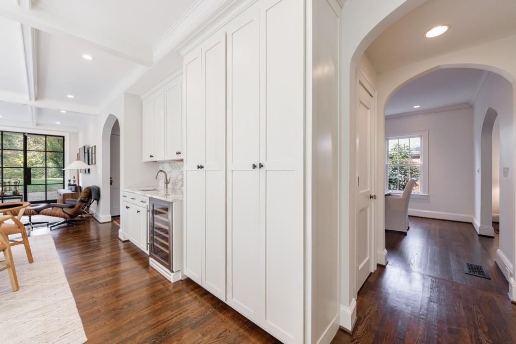 445 Brentwood Drive NE