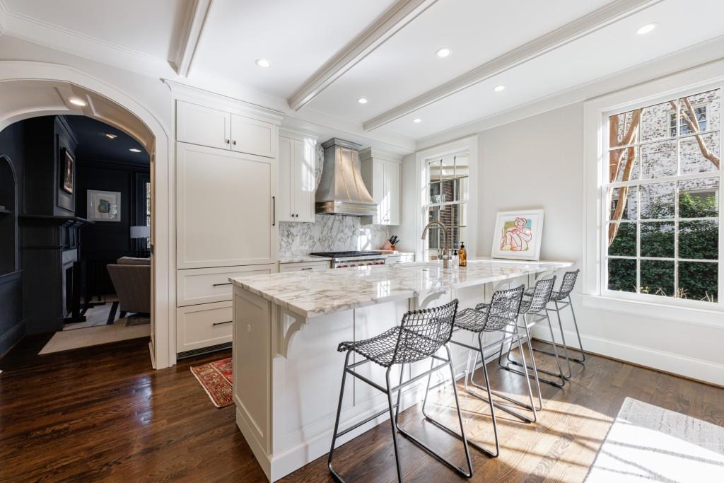 445 Brentwood Drive NE