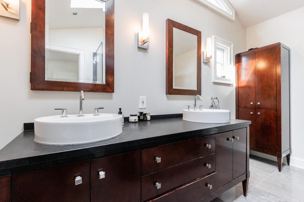 445 Brentwood Drive NE