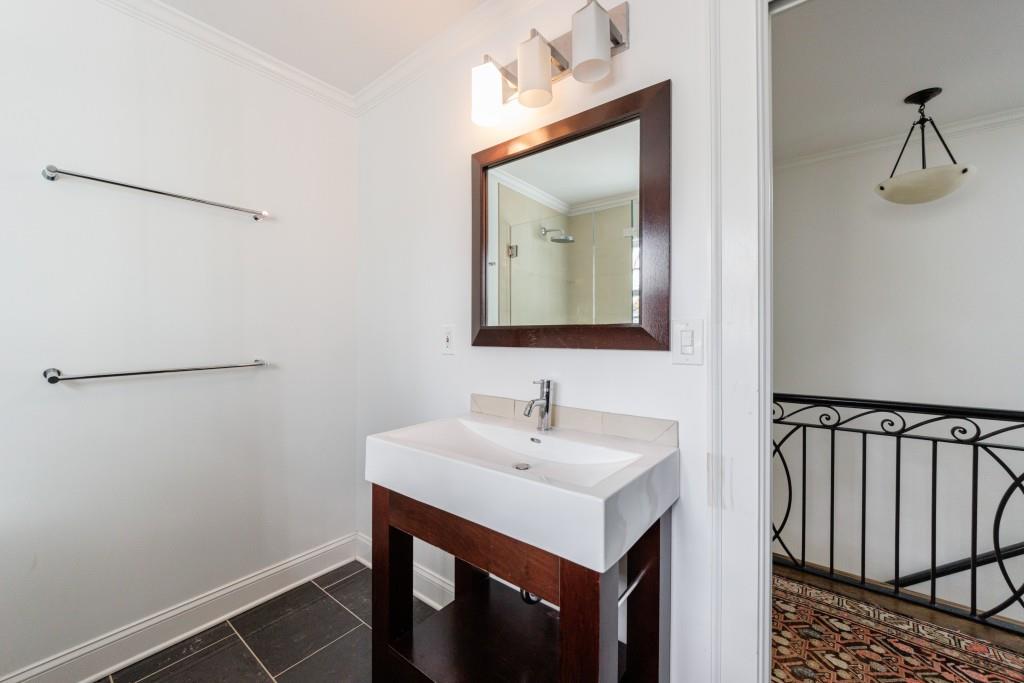 445 Brentwood Drive NE