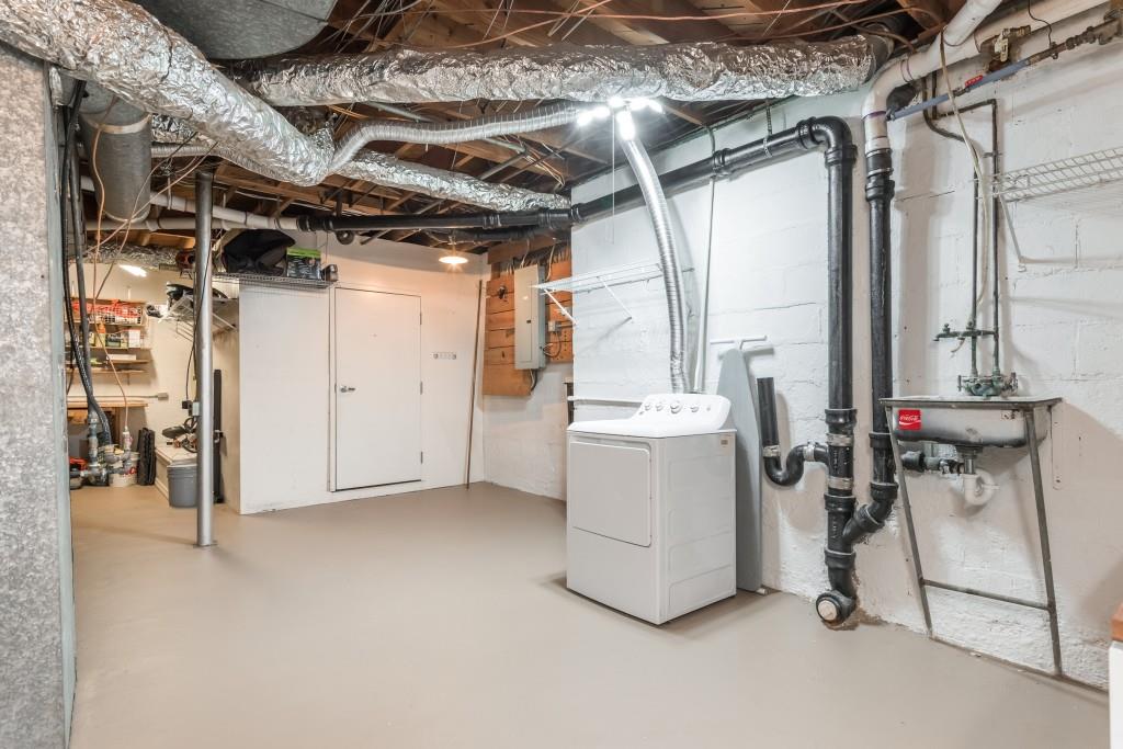 3957 Lake Forrest Drive NE