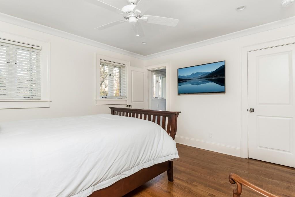 3957 Lake Forrest Drive NE