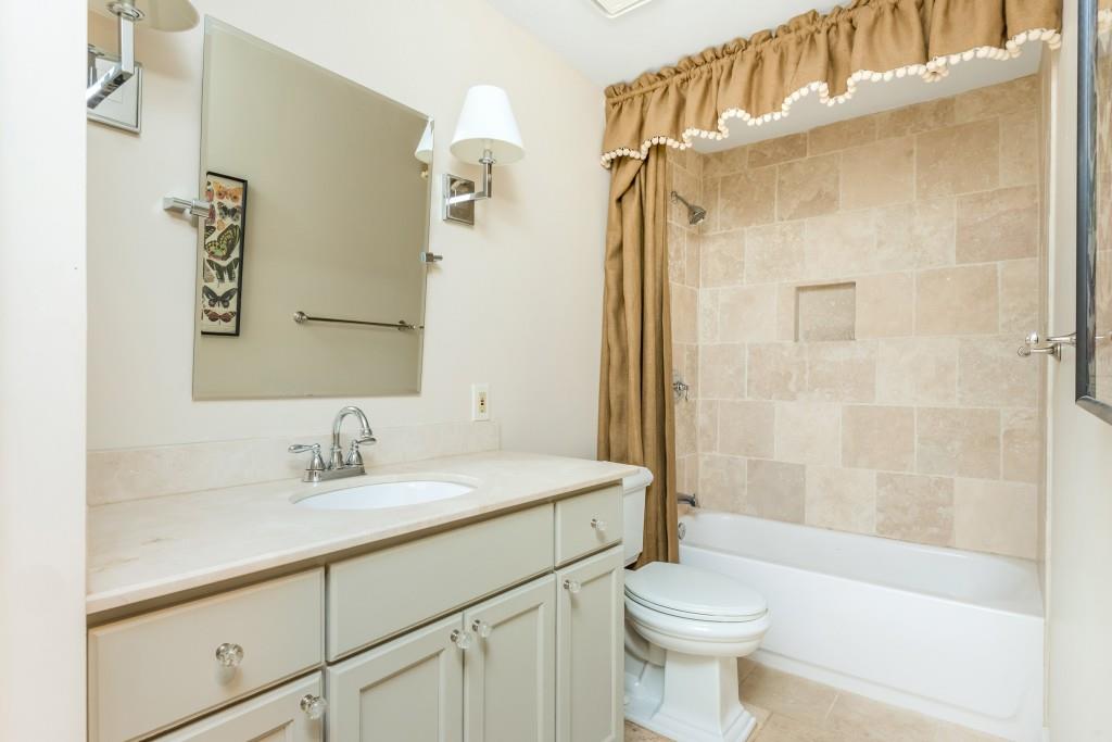 3957 Lake Forrest Drive NE