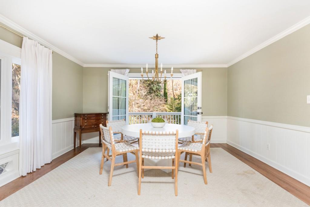 3957 Lake Forrest Drive NE