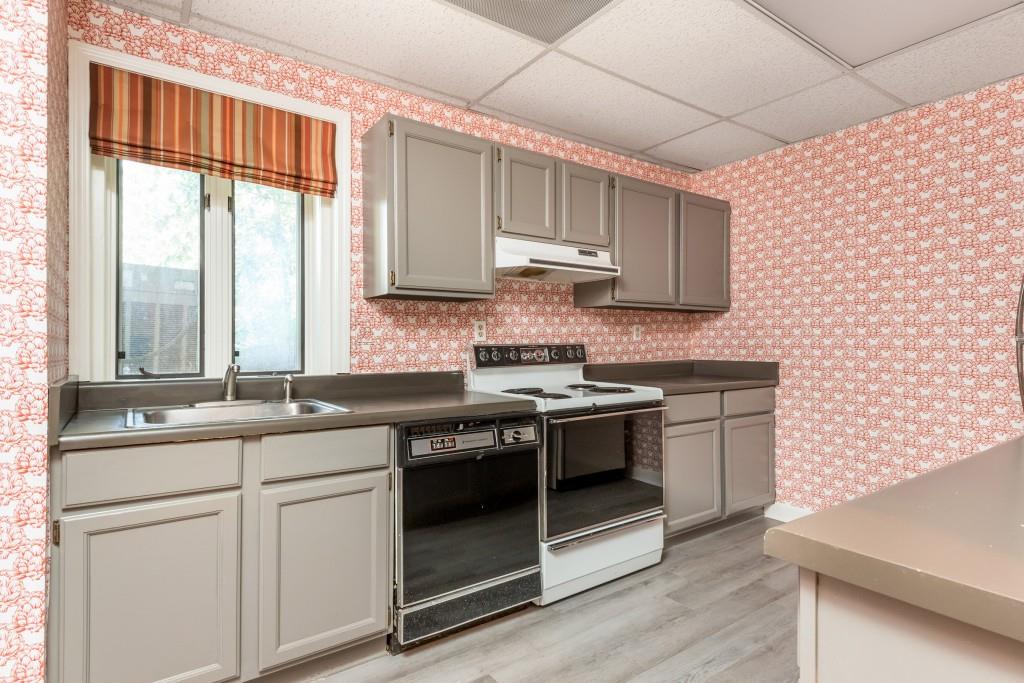 3957 Lake Forrest Drive NE