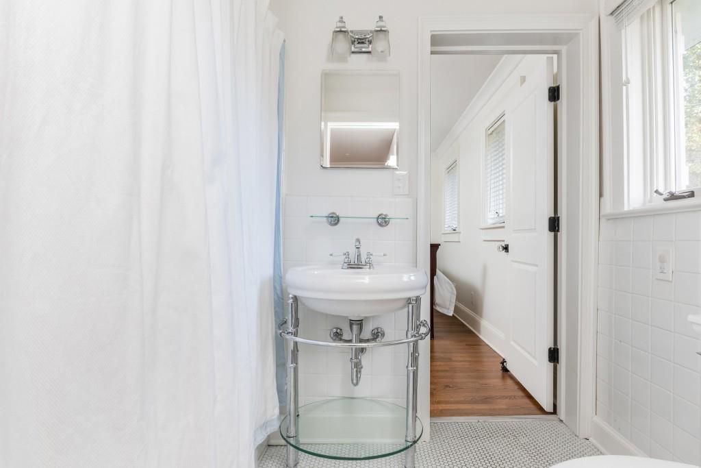 3957 Lake Forrest Drive NE