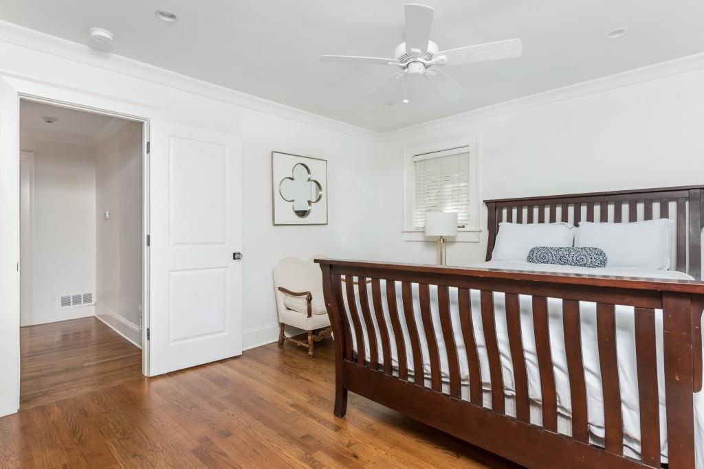 3957 Lake Forrest Drive NE