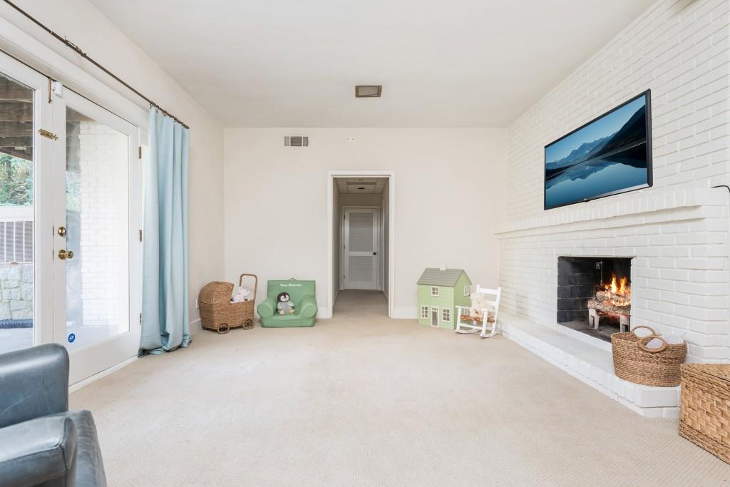 3957 Lake Forrest Drive NE