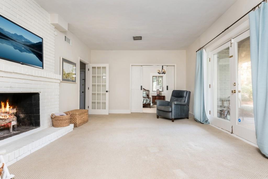 3957 Lake Forrest Drive NE