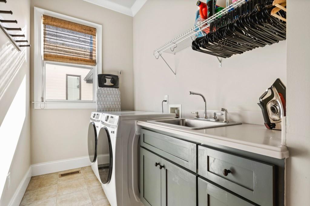 2619 Green Meadows Lane