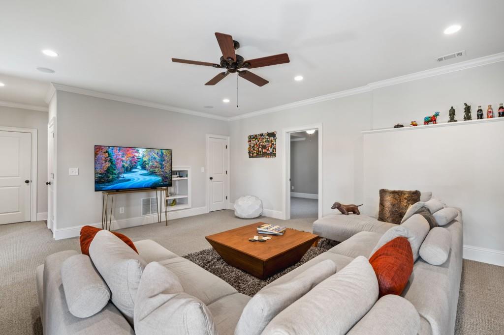 2619 Green Meadows Lane