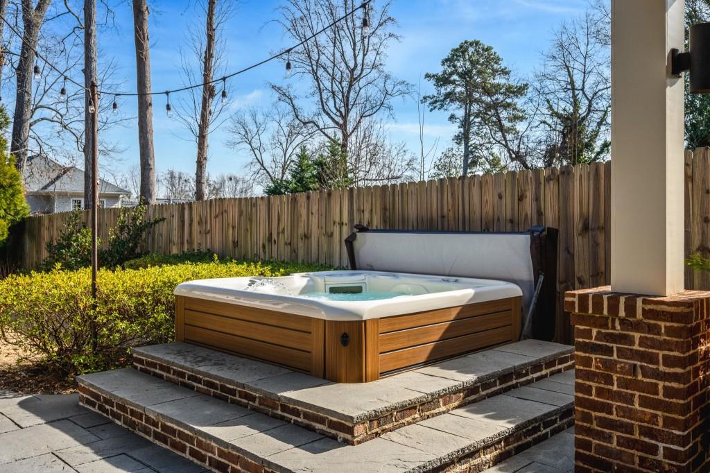 2619 Green Meadows Lane