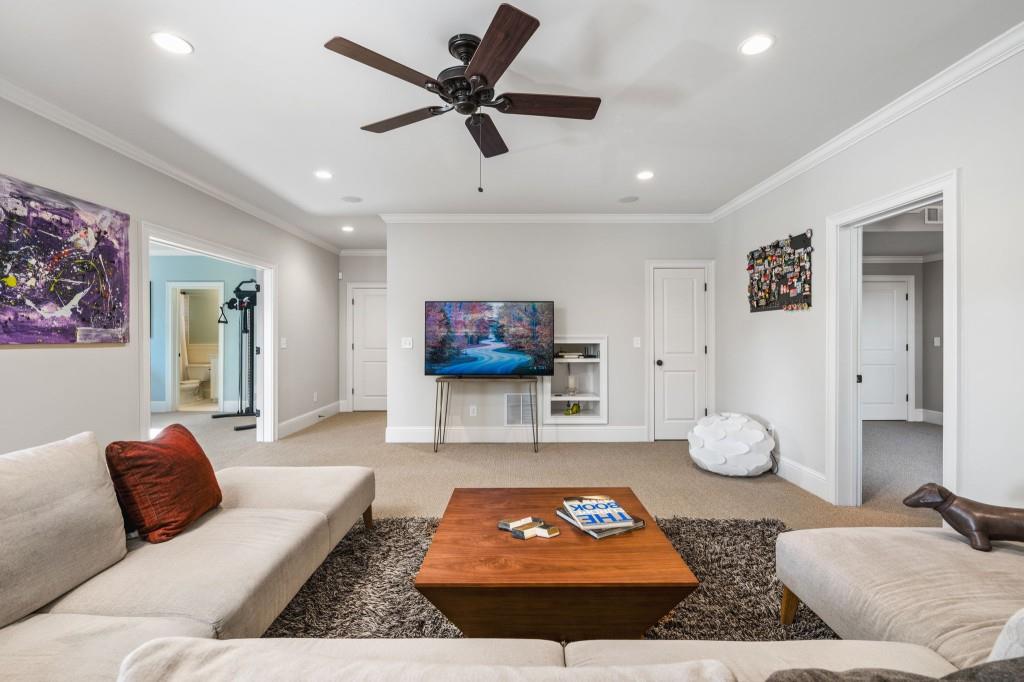 2619 Green Meadows Lane