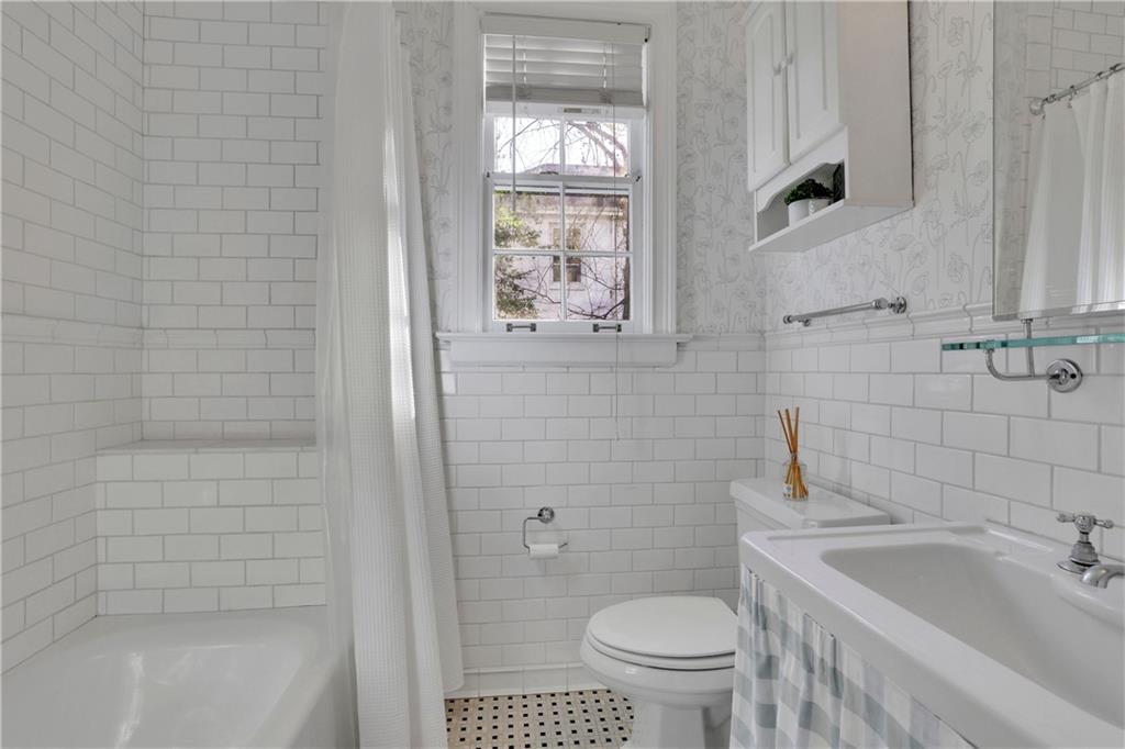 51 Peachtree Memorial Drive NW Unit 4