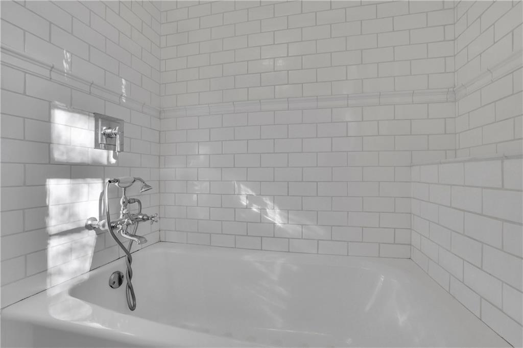 51 Peachtree Memorial Drive NW Unit 4