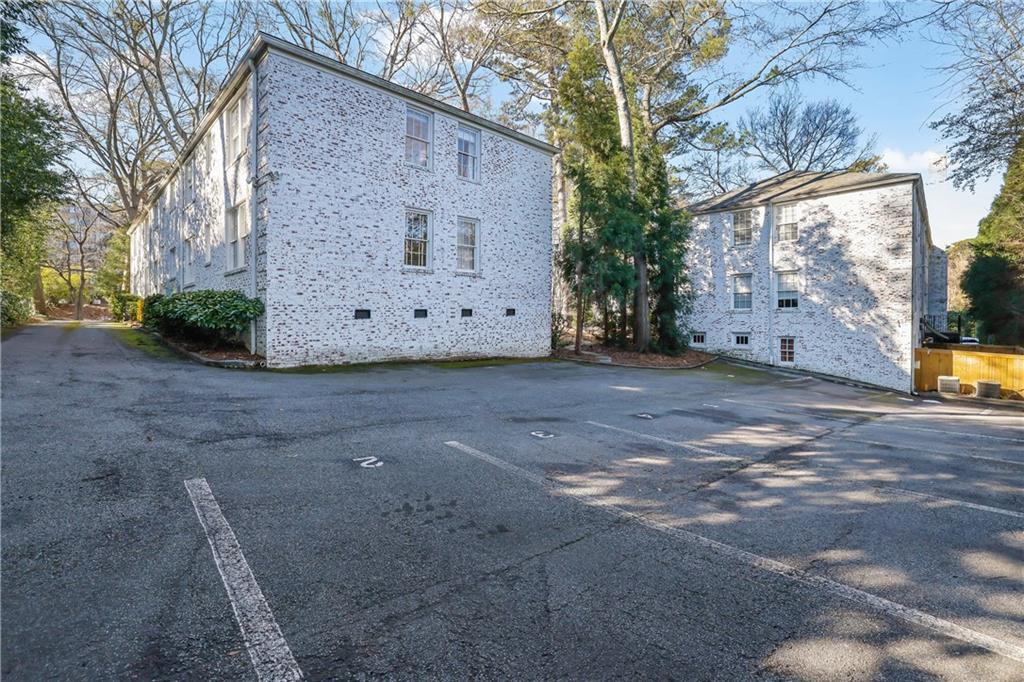 51 Peachtree Memorial Drive NW Unit 4