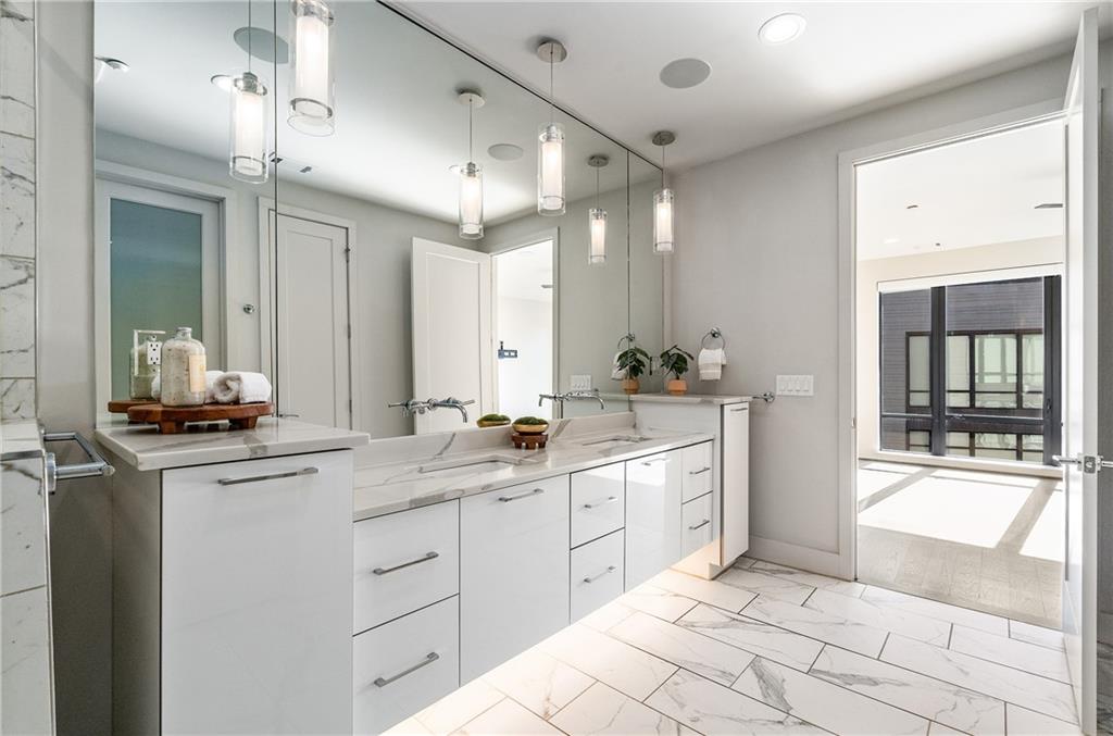 902 Lenox Boulevard NE