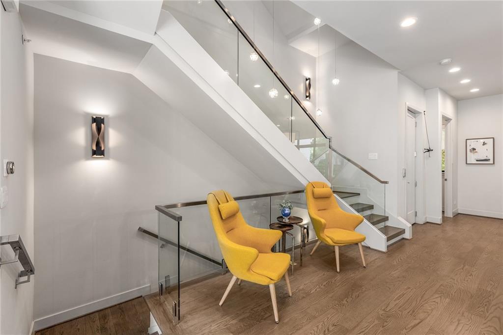 902 Lenox Boulevard NE