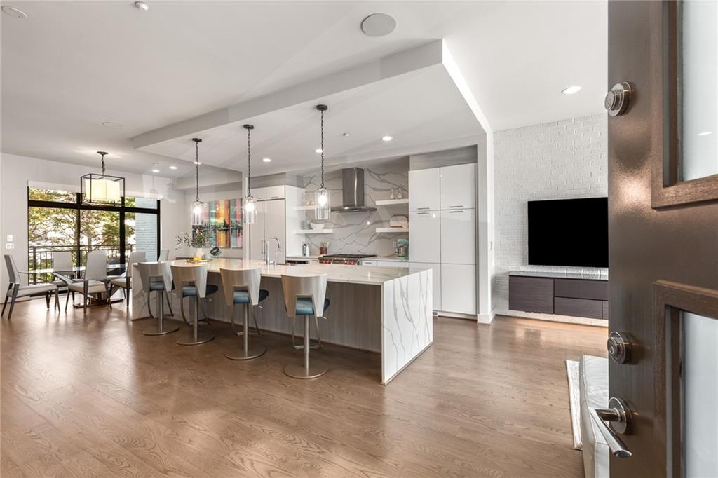 902 Lenox Boulevard NE