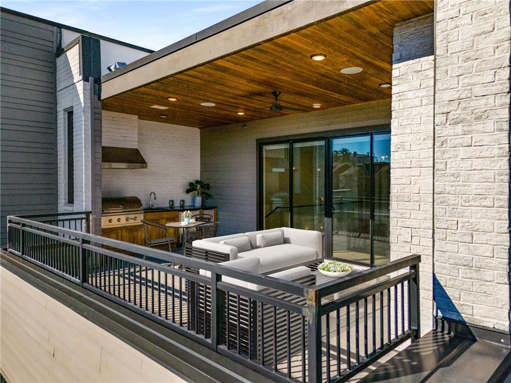 902 Lenox Boulevard NE