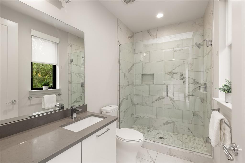 902 Lenox Boulevard NE