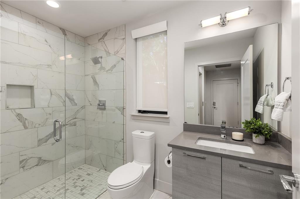 902 Lenox Boulevard NE