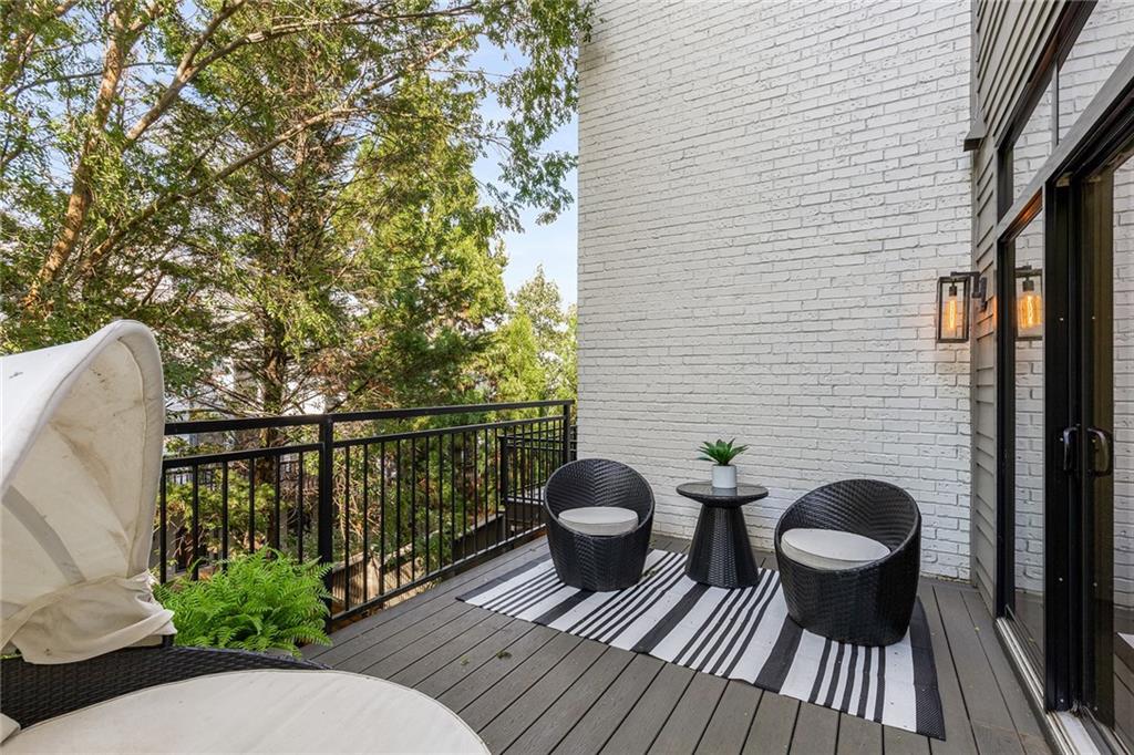 902 Lenox Boulevard NE