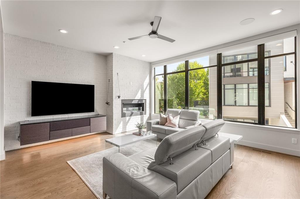 902 Lenox Boulevard NE