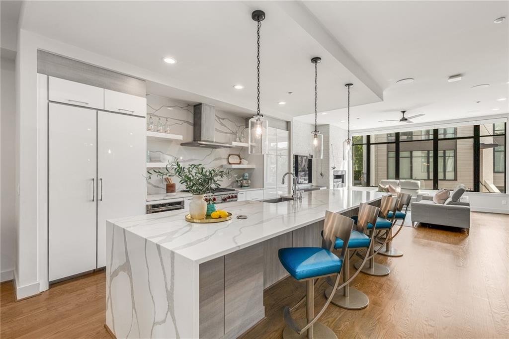 902 Lenox Boulevard NE