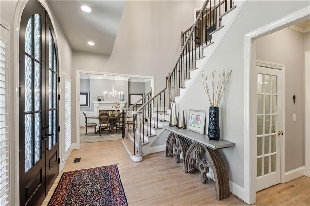 835 Springside Court NE