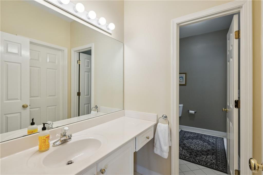 835 Springside Court NE