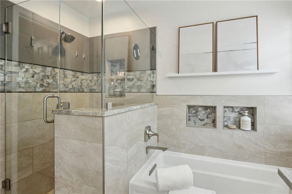 4662 Creekside Villas Way SE