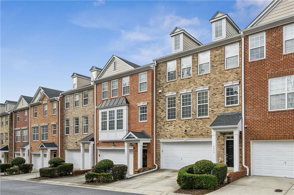 4662 Creekside Villas Way SE